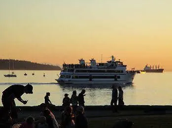 ***  Sonder The Sunset Aparthotel Vancouver Canada