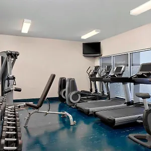 Hotel Four Points By Sheraton & West YYC