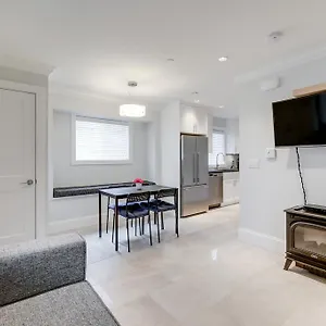 New Urban Modern Main Street House , Vancouver Canada